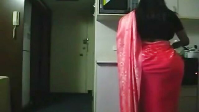 בחדות גבוהה :  נערת קולג' שובבה בחורות מעוננות נדפקת על ידי הפרופסור שלה קטעי וידאו למבוגרים 