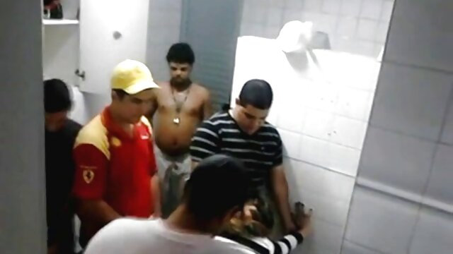 בחדות גבוהה :  קריסטן בחורות עושות ביד סקוט נהנית מחיכוכים חזקים של האח החורג קטעי וידאו למבוגרים 